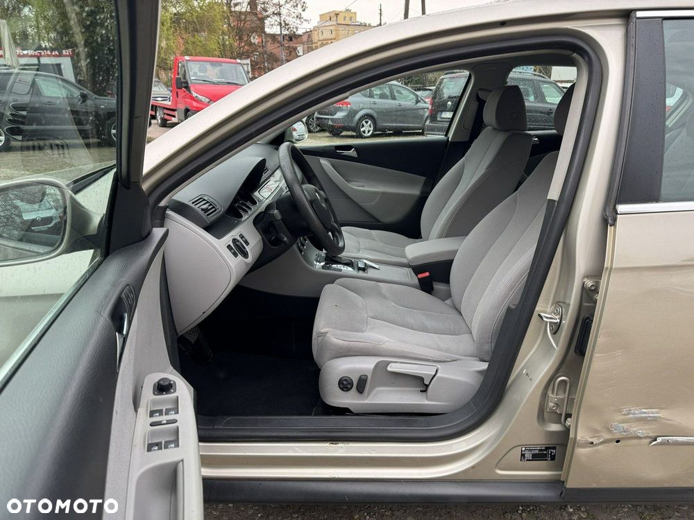 Volkswagen Passat 2.0 FSI Automatik Comfortline - 20