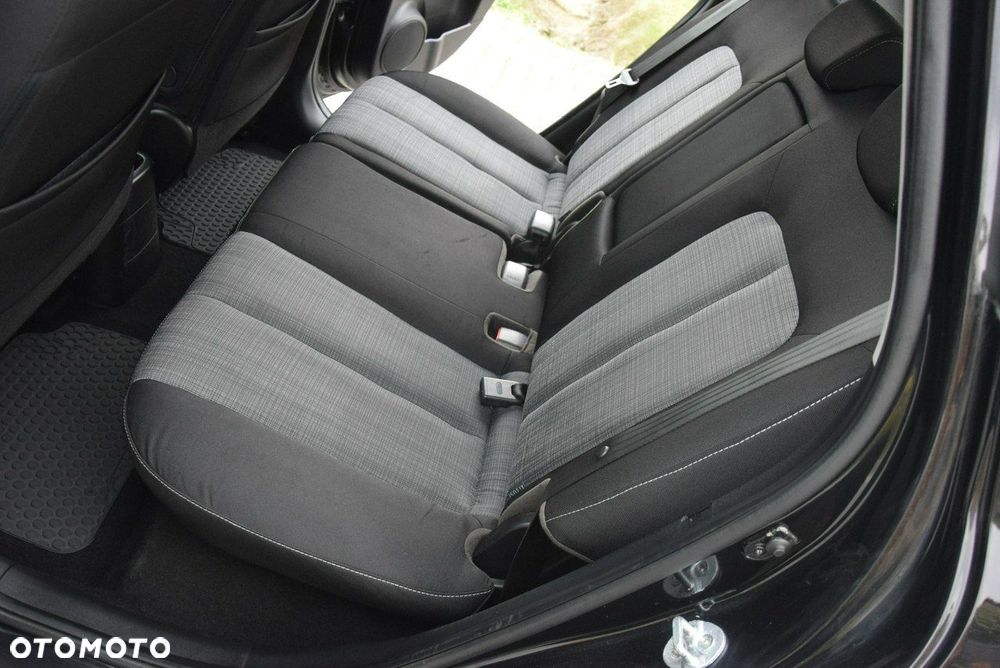 Kia Venga 1.6 CVVT Automatik Dream Team Edition - 22