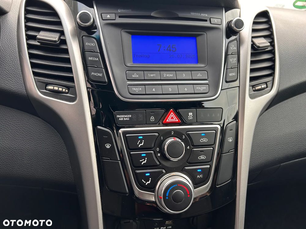 Hyundai i30 1.6 GDI Classic - 25