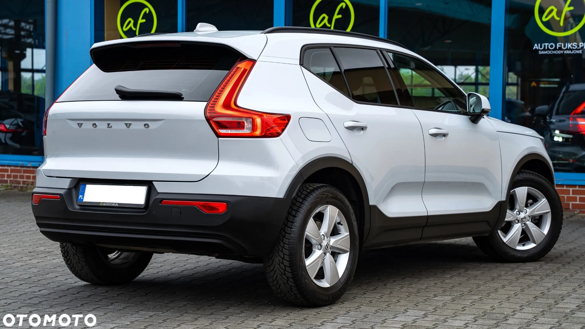 Volvo XC 40 T3 Momentum Core - 10