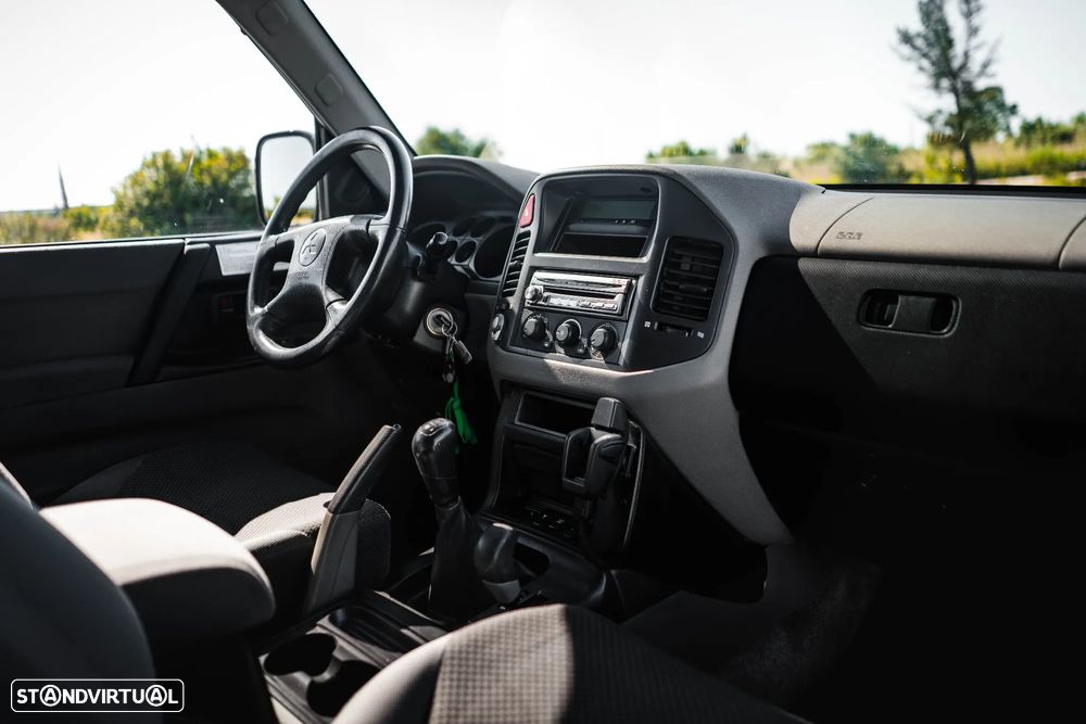 Mitsubishi Pajero 3.2 DI-D GLS ABS - 13