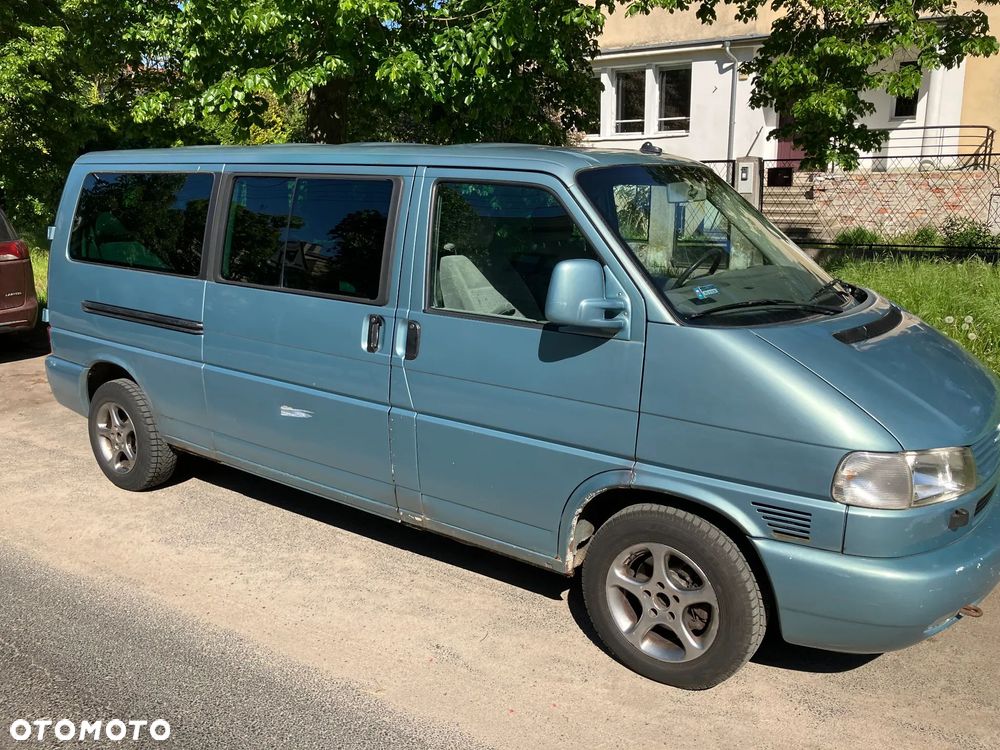 Volkswagen Transporter - 1