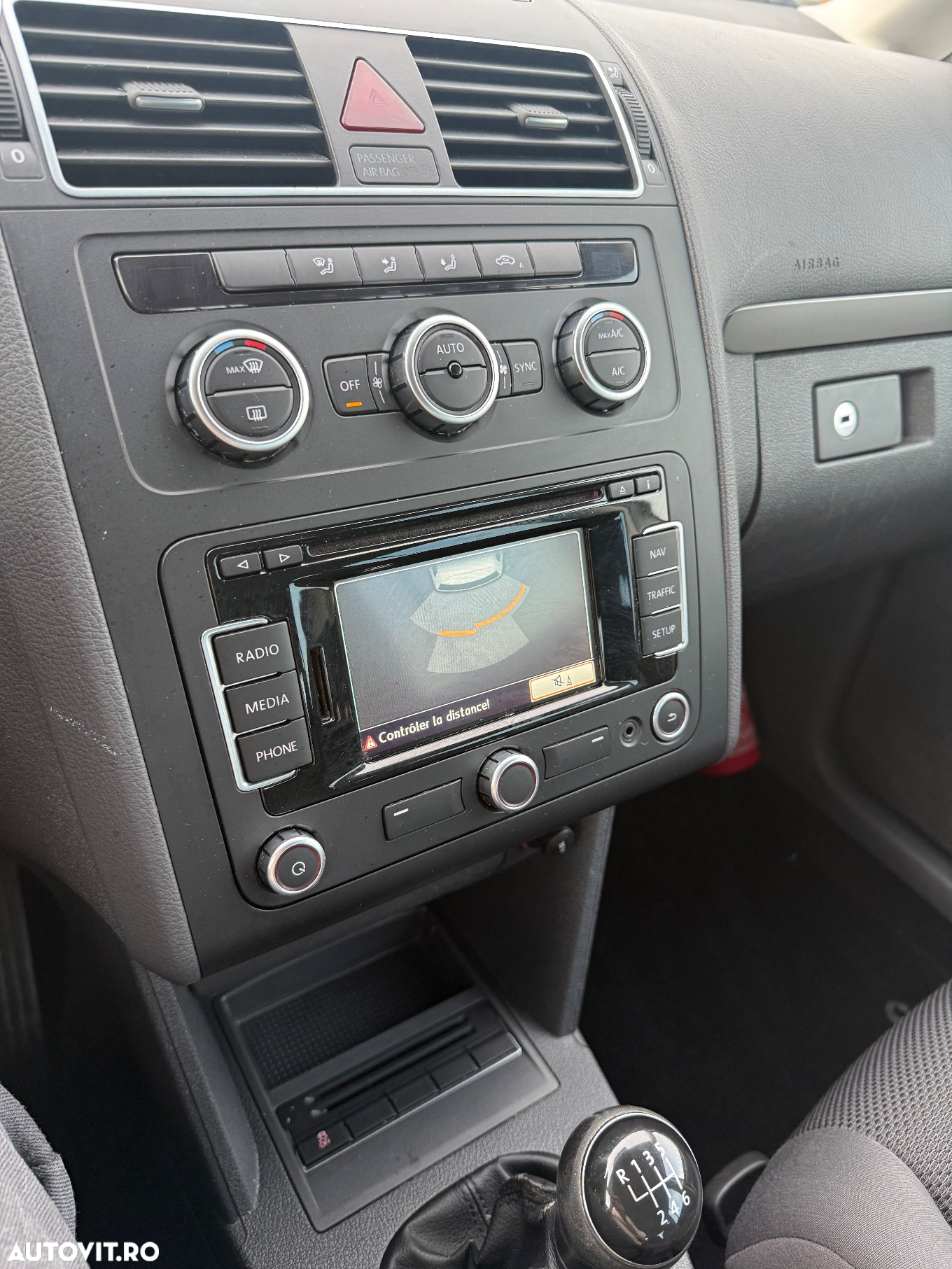 Volkswagen Touran 1.6 TDI BlueMotion Technology Comfortline - 25