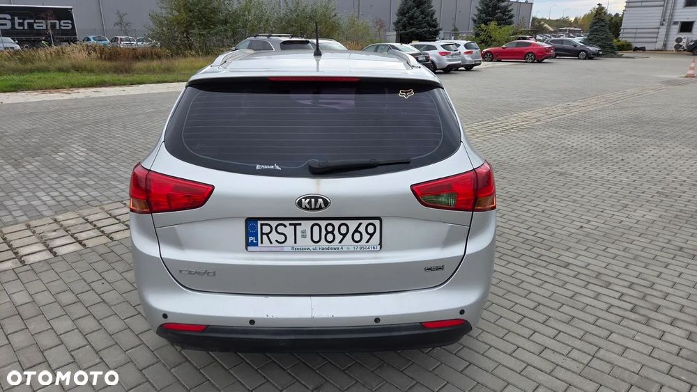 Kia Ceed - 4