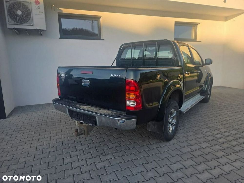 Toyota Hilux - 3