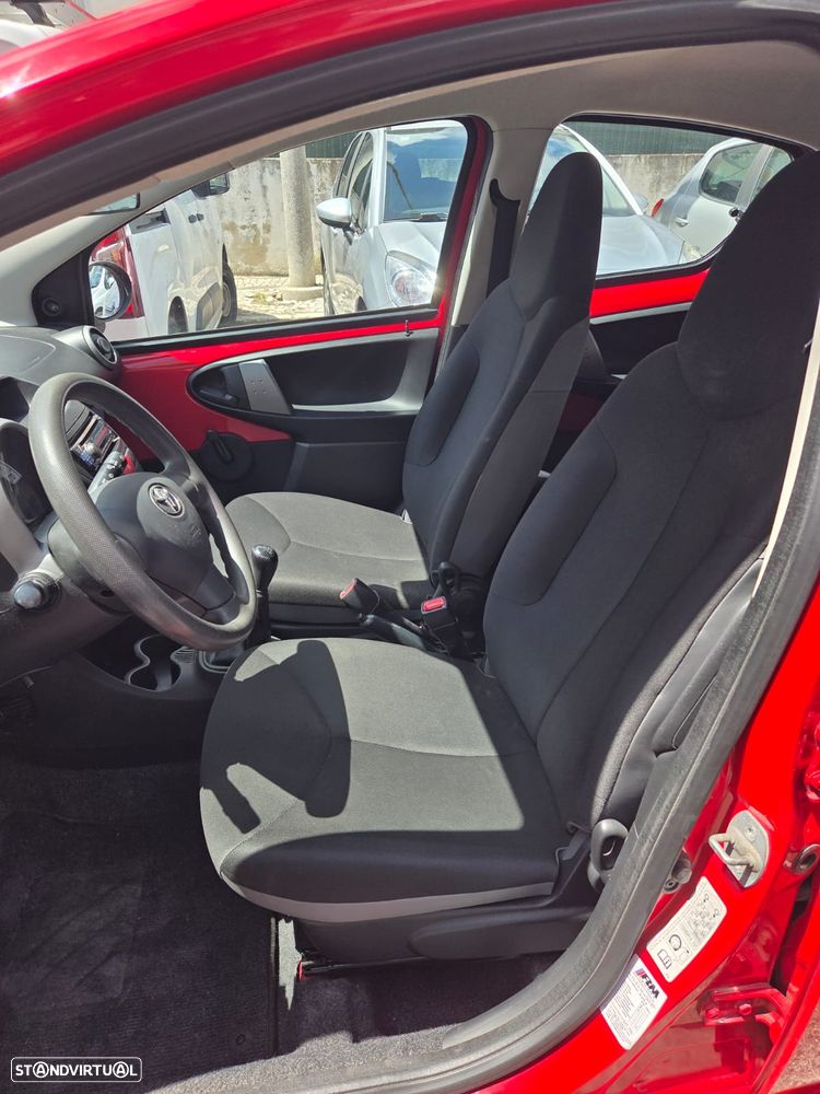 Toyota Aygo City - 5