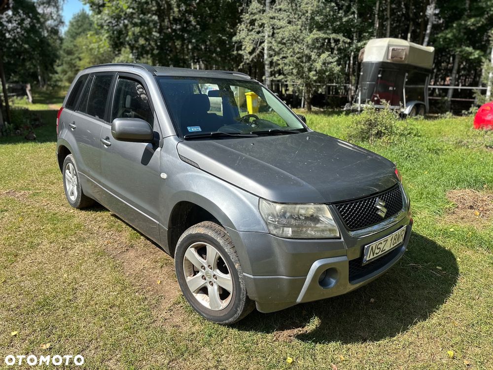 Suzuki Grand Vitara 2.0 - 1
