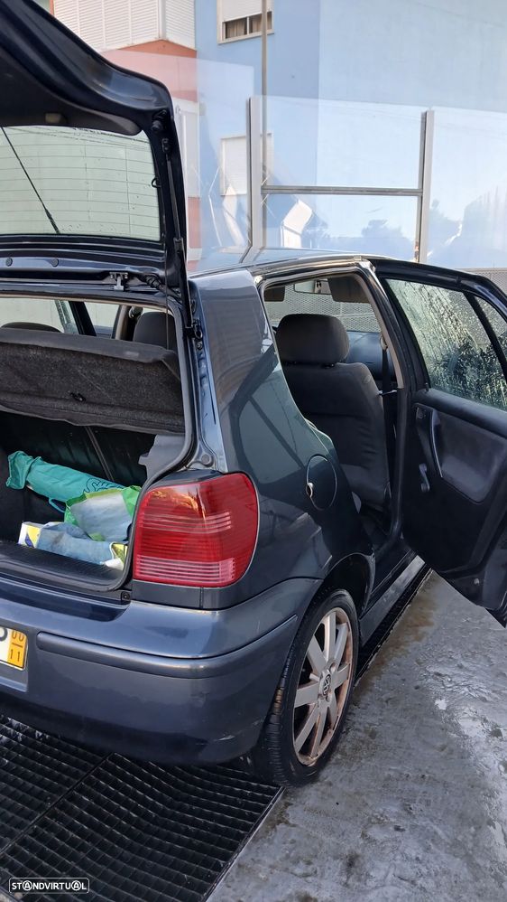 VW Polo 1.4 TDi Confortline - 1