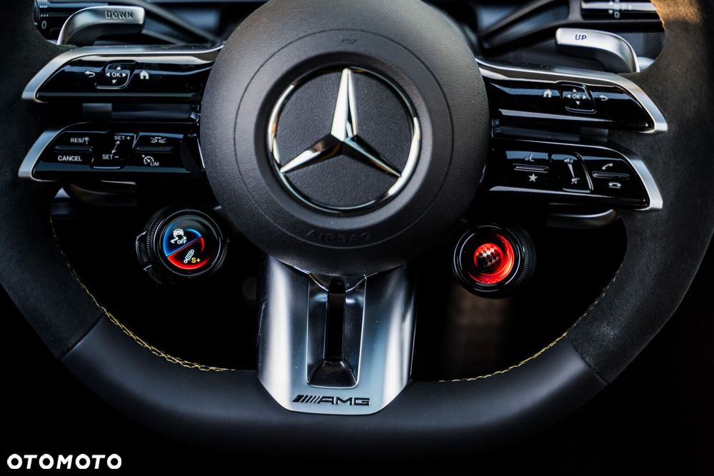 Mercedes-Benz GLC - 29