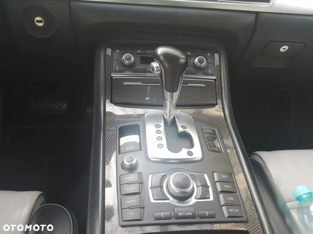 Audi S8 5.2 FSI Quattro - 5