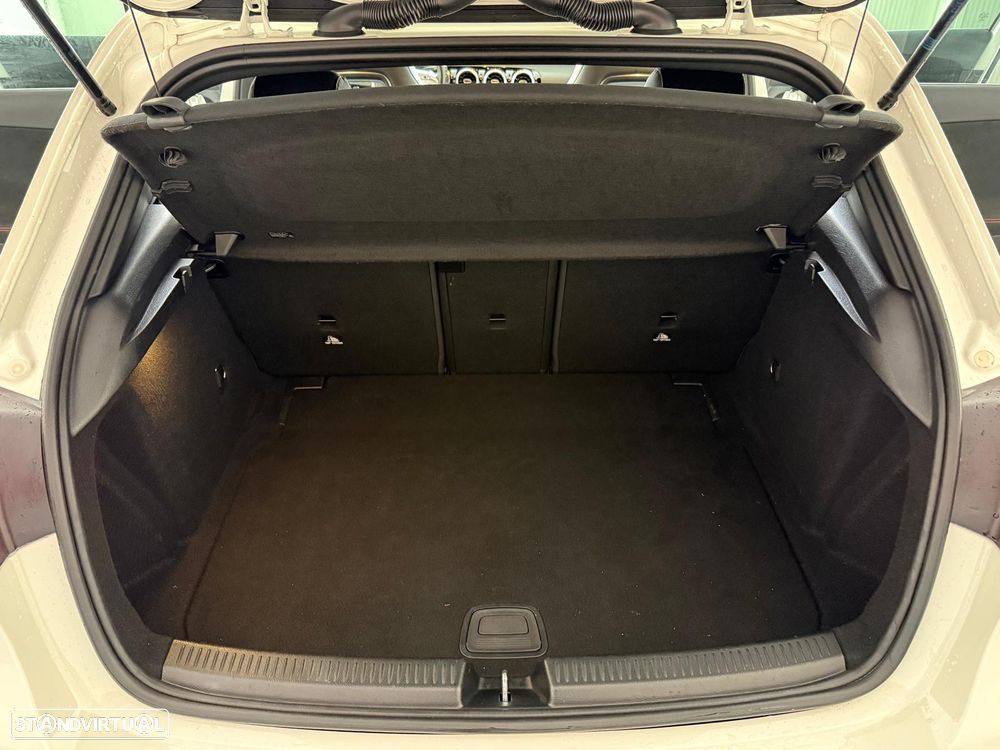 Mercedes-Benz A 180 d 7G-DCT AMG Line - 14