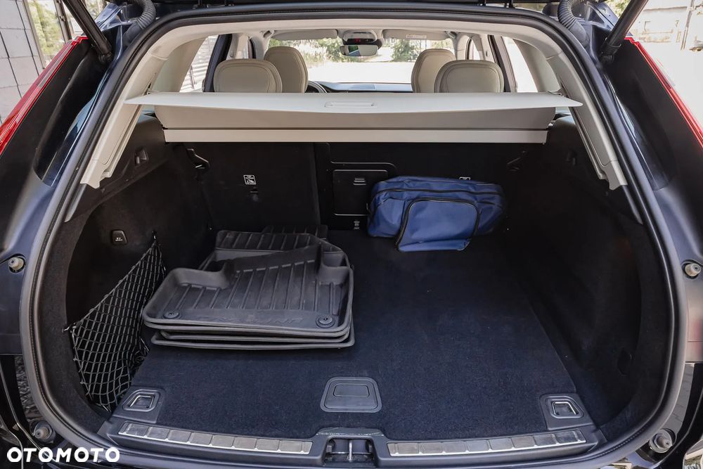 Volvo XC 60 B4 B Inscription - 36