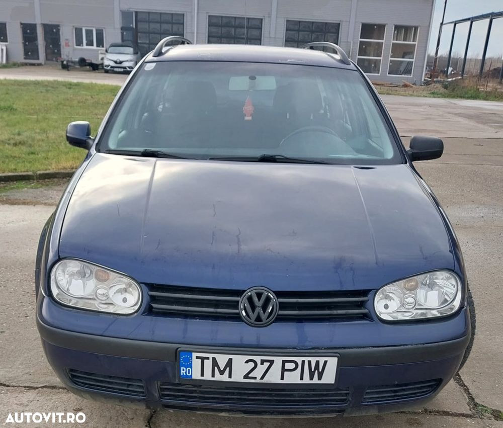 Volkswagen Golf - 1