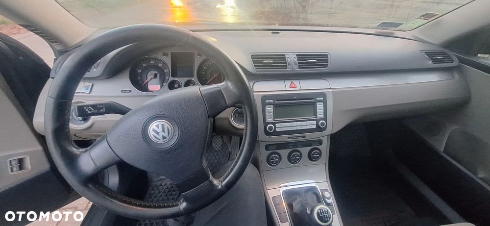 Volkswagen Passat 2.0 FSI Comfortline - 7