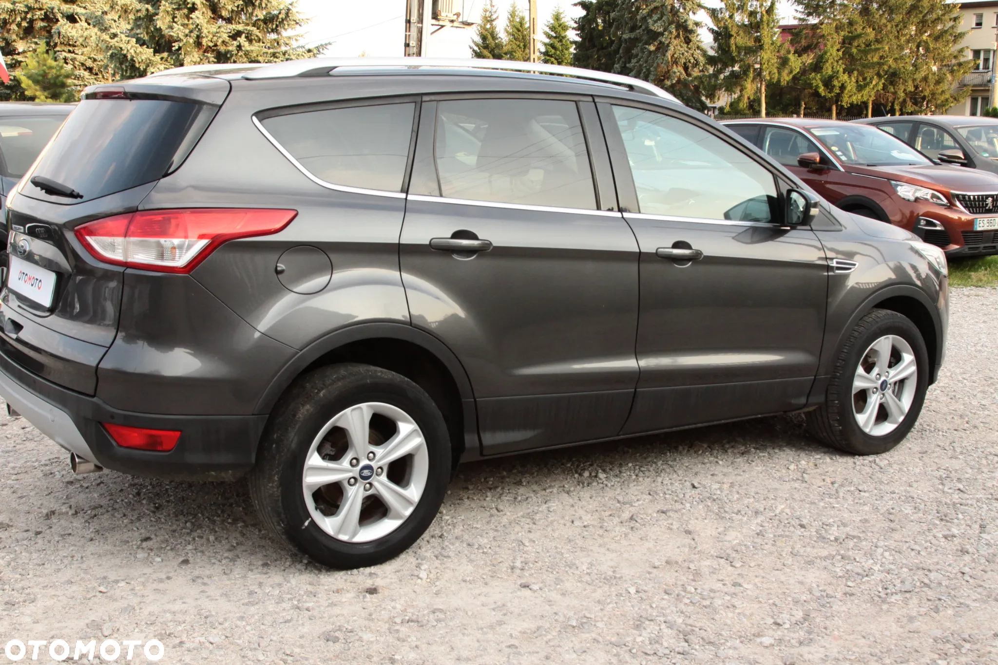 Ford Kuga 2.0 TDCi 2x4 Titanium - 13