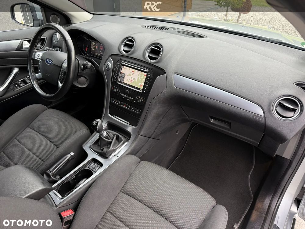 Ford Mondeo 2.0 TDCi Titanium - 23