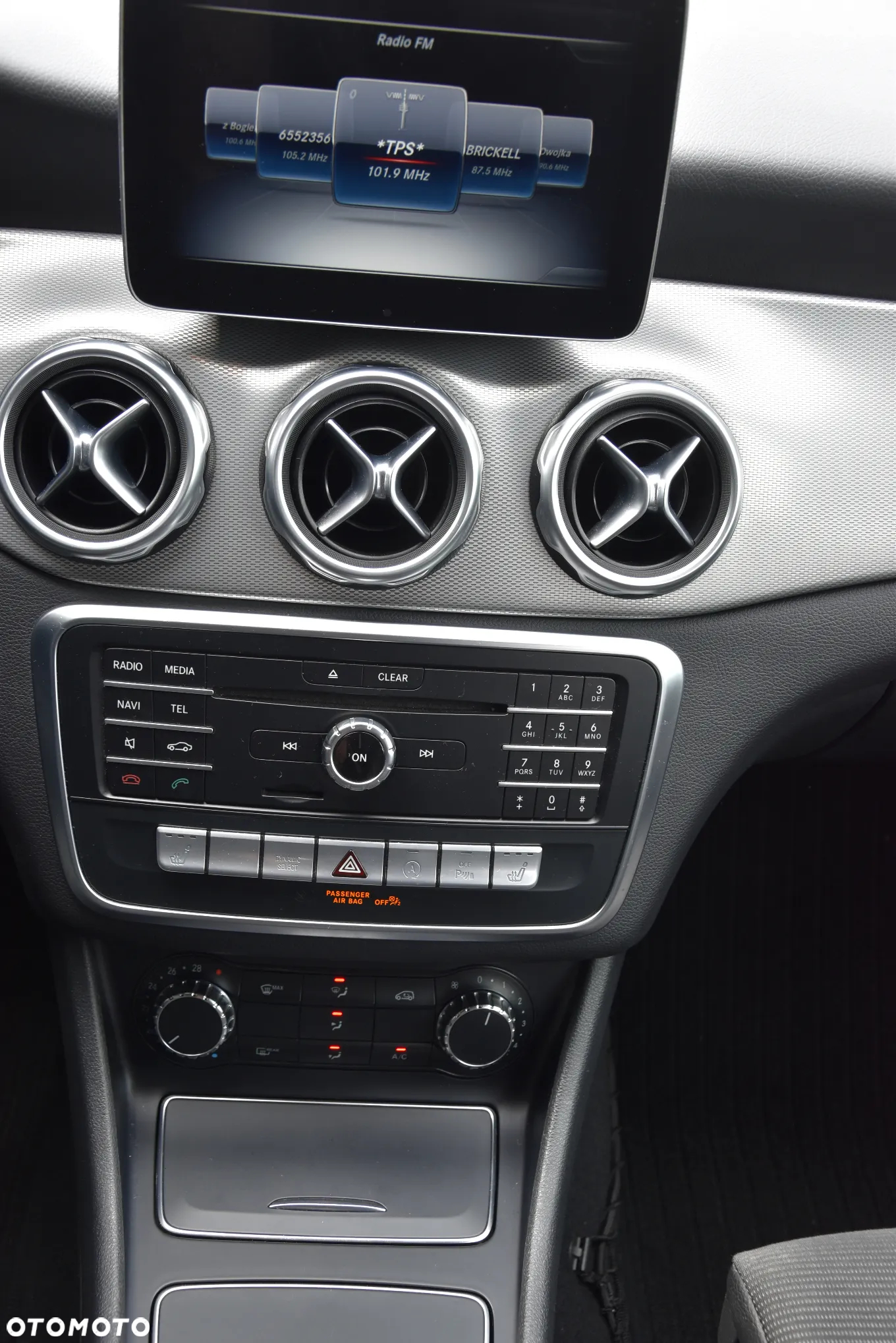 Mercedes-Benz GLA 180 CDI 7G-DCT Edition 1 - 17
