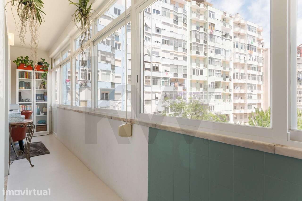 ARRENDAMENTO T2 Lumiar| DUAS VARANDAS | MOBILADO OU SEM MOBÍLIA - Grande imagem: 5/22