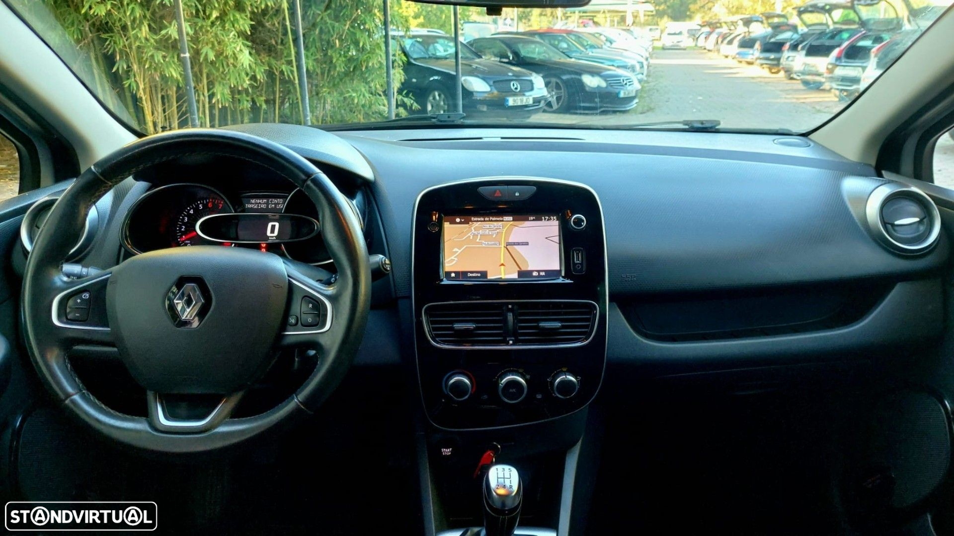 Renault Clio 0.9 TCe Limited - 11