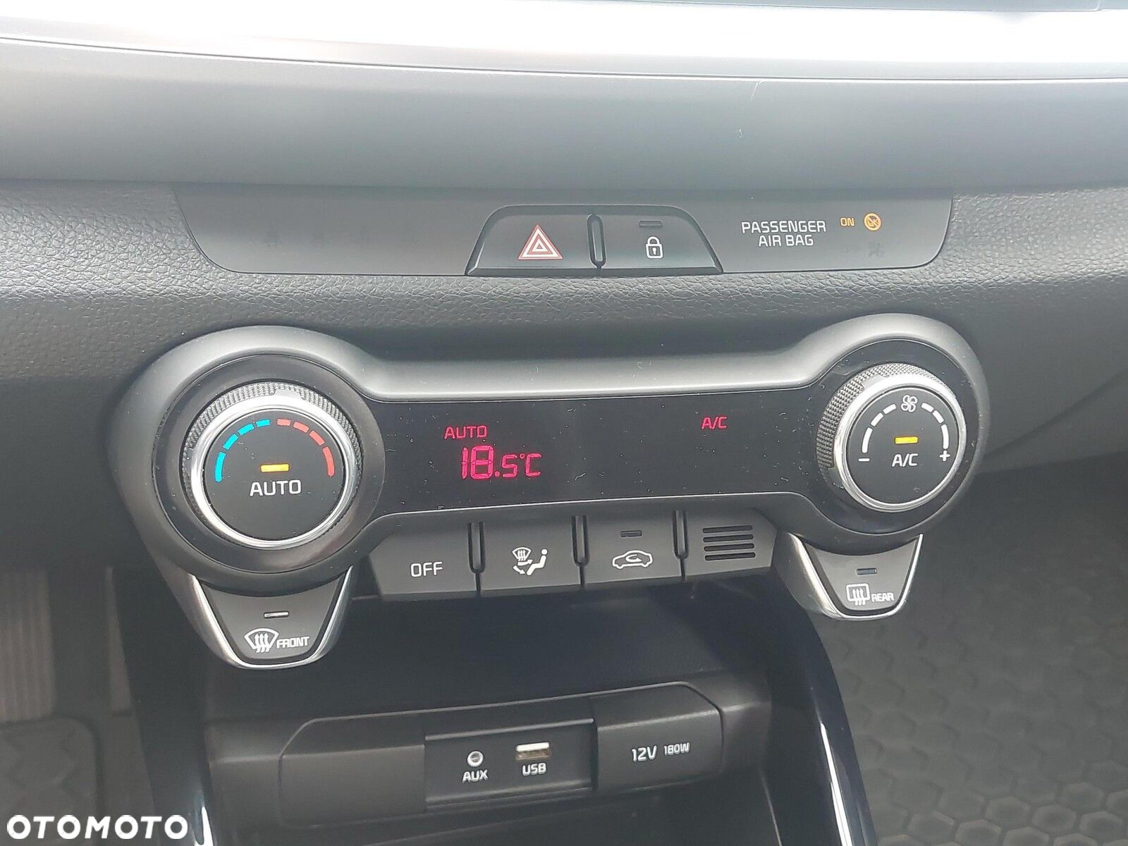Kia Stonic - 28