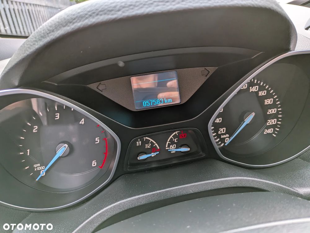 Ford Kuga - 16