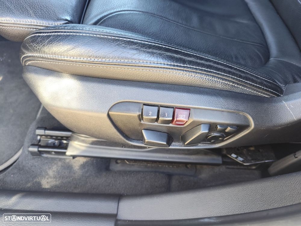 BMW X2 18 d sDrive Auto X Pack M - 31