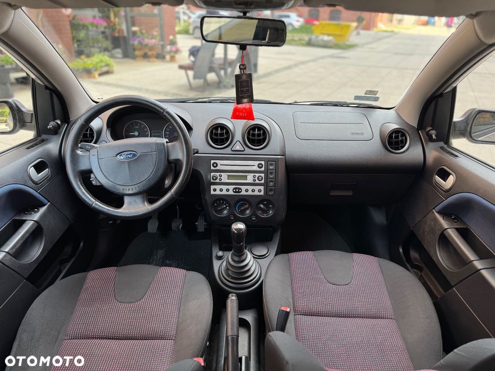 Ford Fiesta - 13