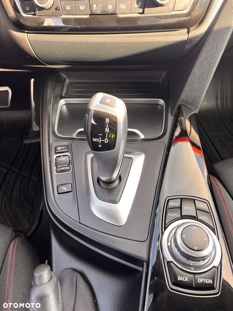 BMW Seria 3 318d Sport Line - 20