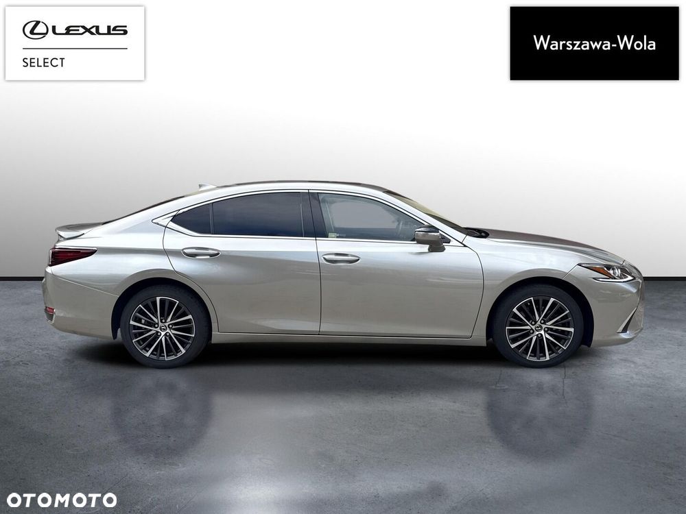 Lexus ES 300h Business Edition - 8