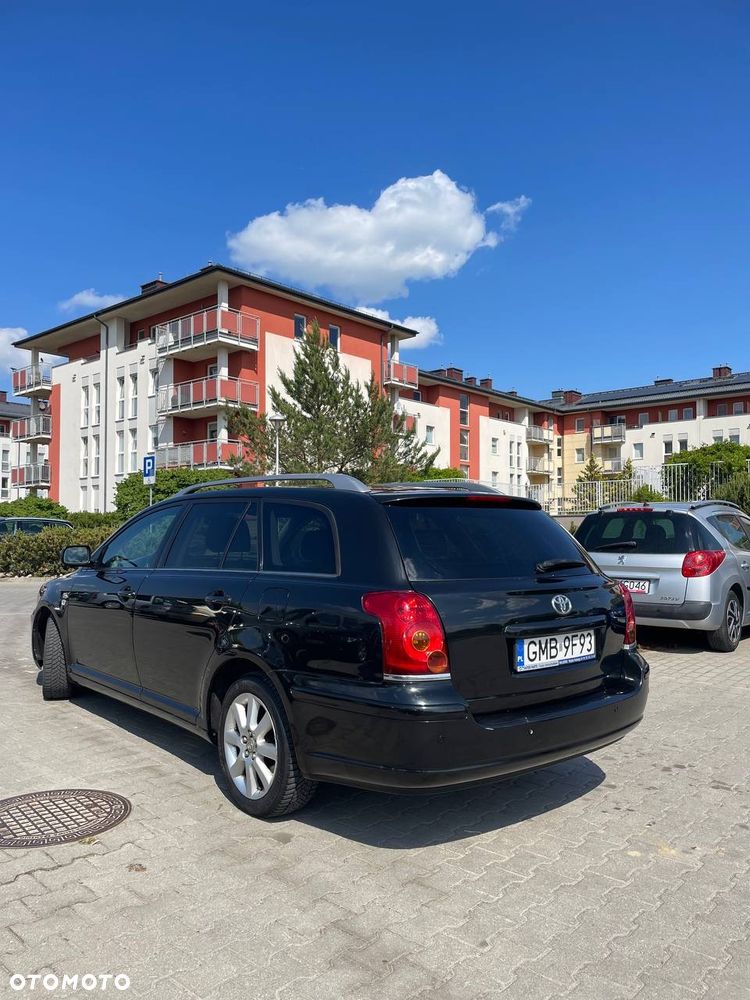 Toyota Avensis - 9