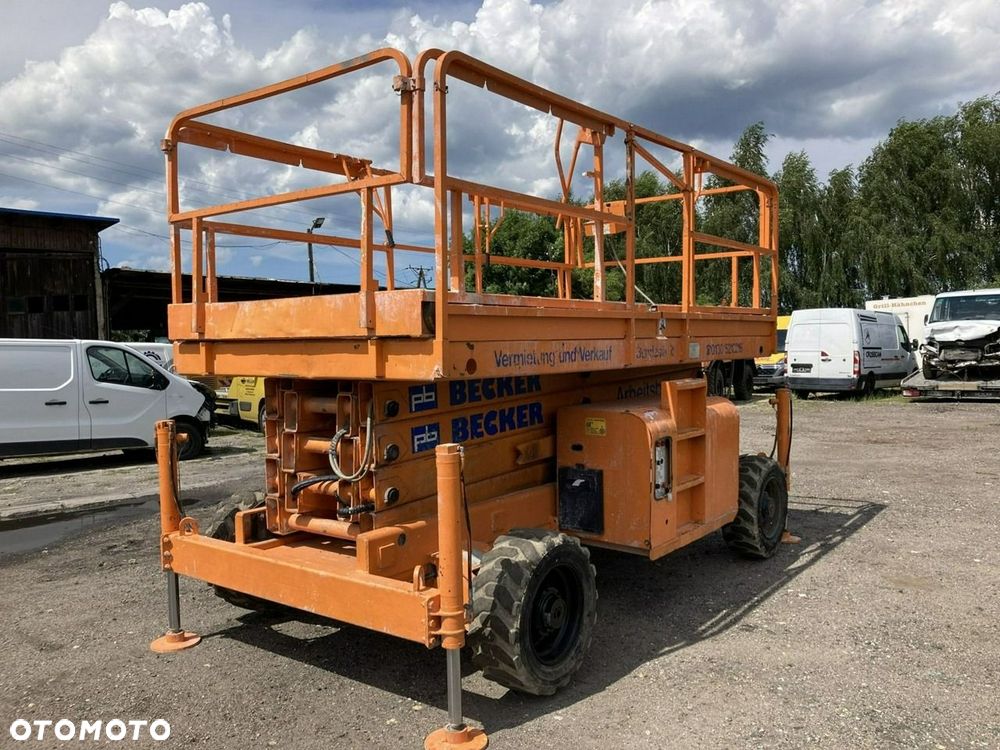 Inny Podnośnik nożycowy Haulotte H15SDX 4x4 podpory 6905 mg 15 metrów - 2