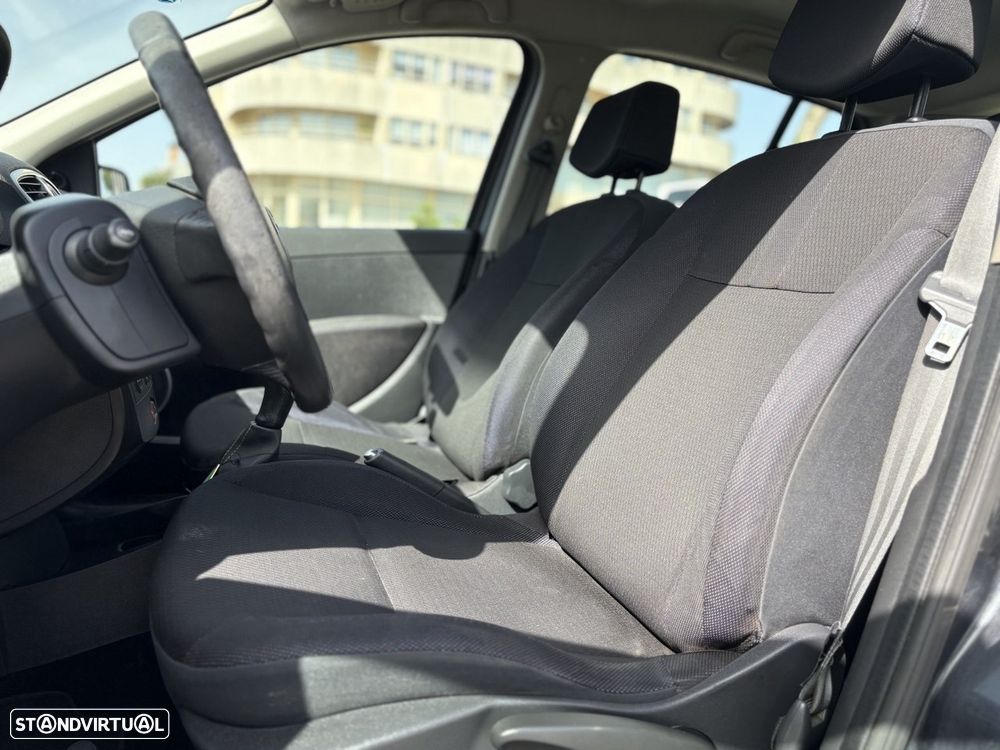 Renault Clio 1.2 16V Dynamique - 9