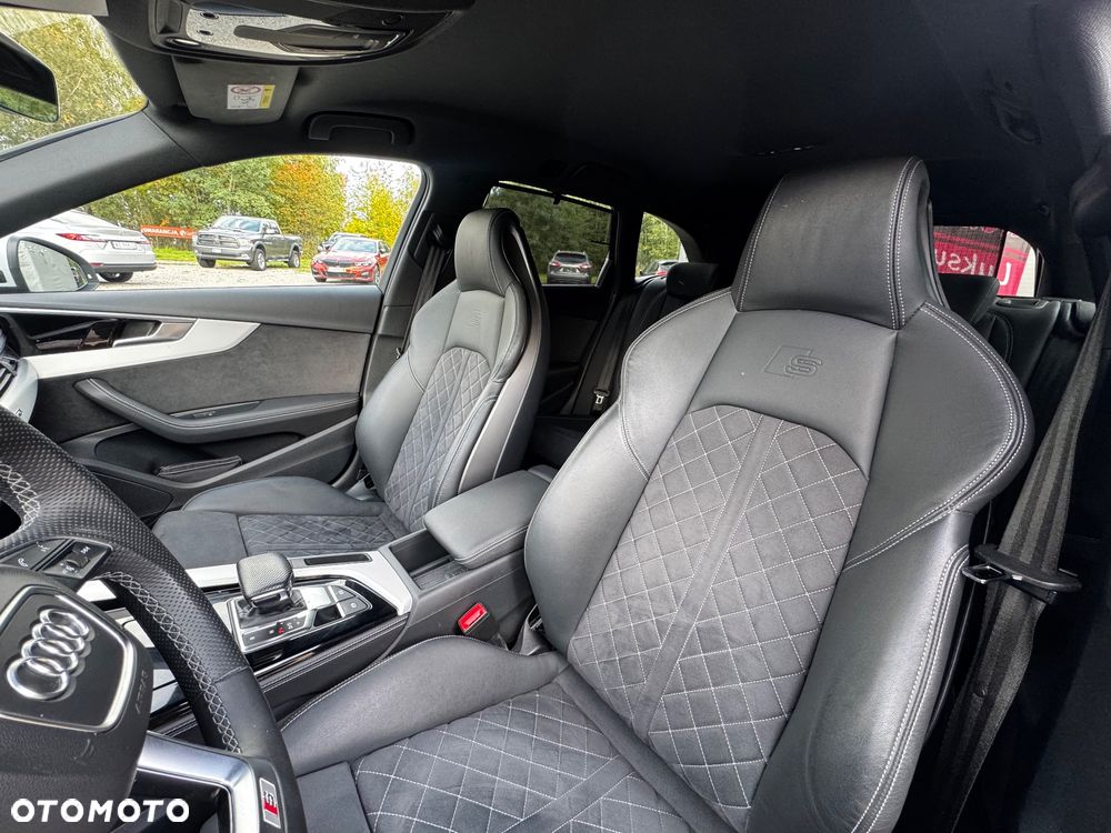 Audi A4 Avant 40 TDI S tronic S line - 25