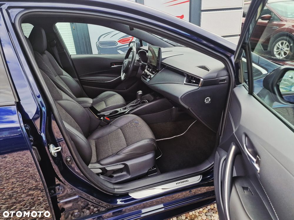 Toyota Corolla 1.8 Hybrid Executive - 31