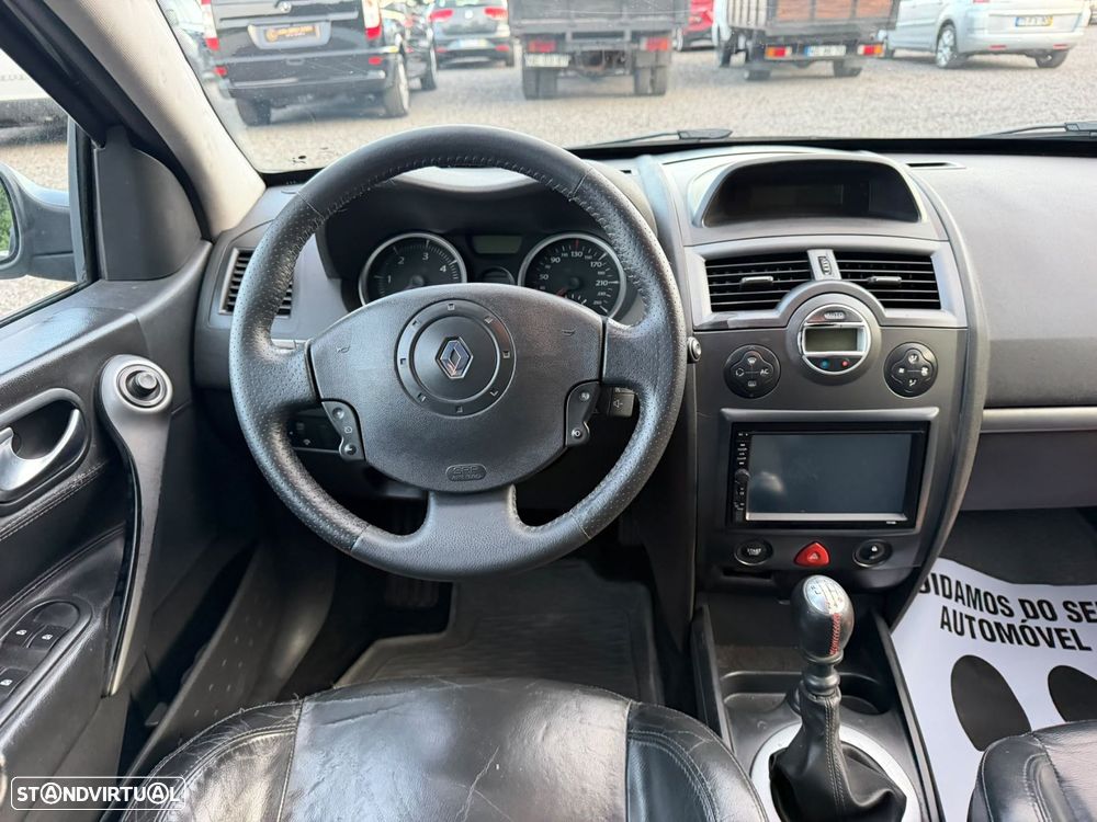 Renault Mégane 1.5 dCi Confort - 8