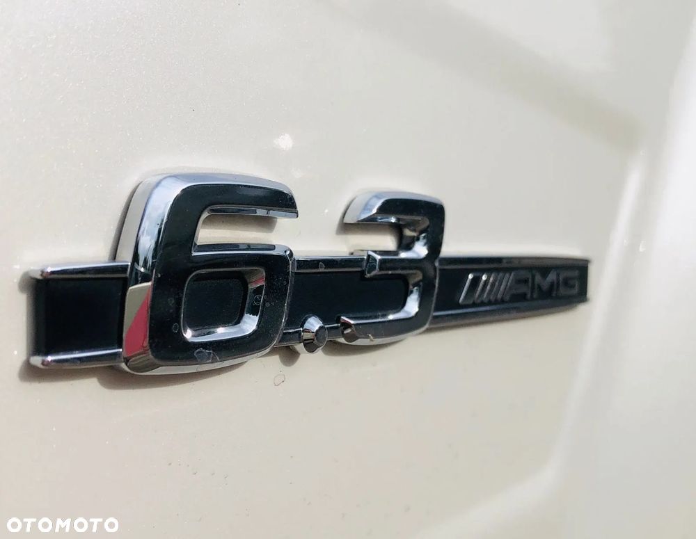Mercedes-Benz Klasa C 63 AMG 7G-TRONIC - 23