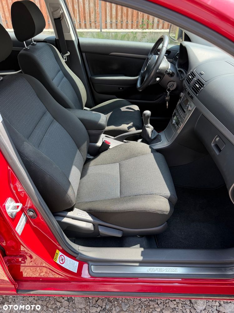 Toyota Avensis 2.0 VVT-i Sol - 18