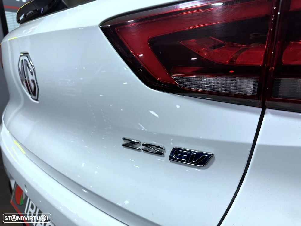 MG ZS Standard Luxury - 13