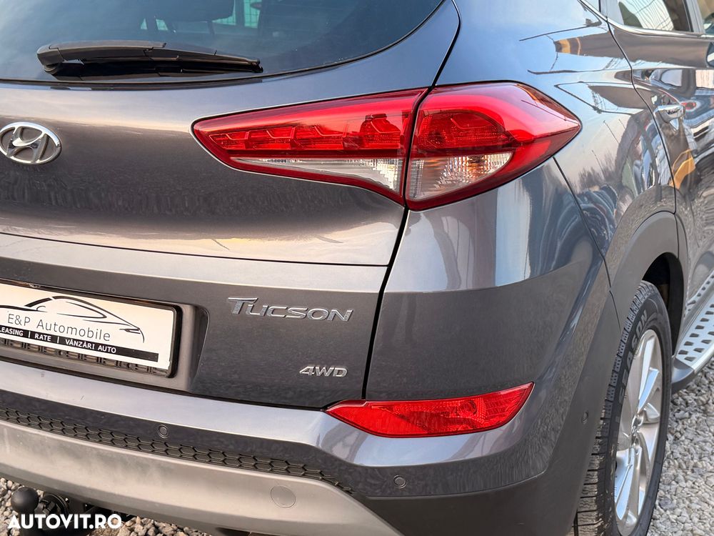 Hyundai Tucson 2.0 CRDI 4WD 6AT Style - 12