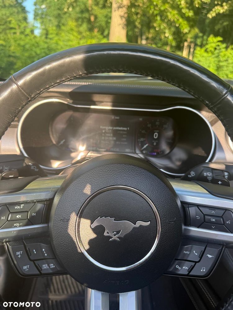 Ford Mustang - 20