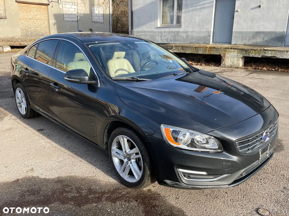 Volvo S60 - 4