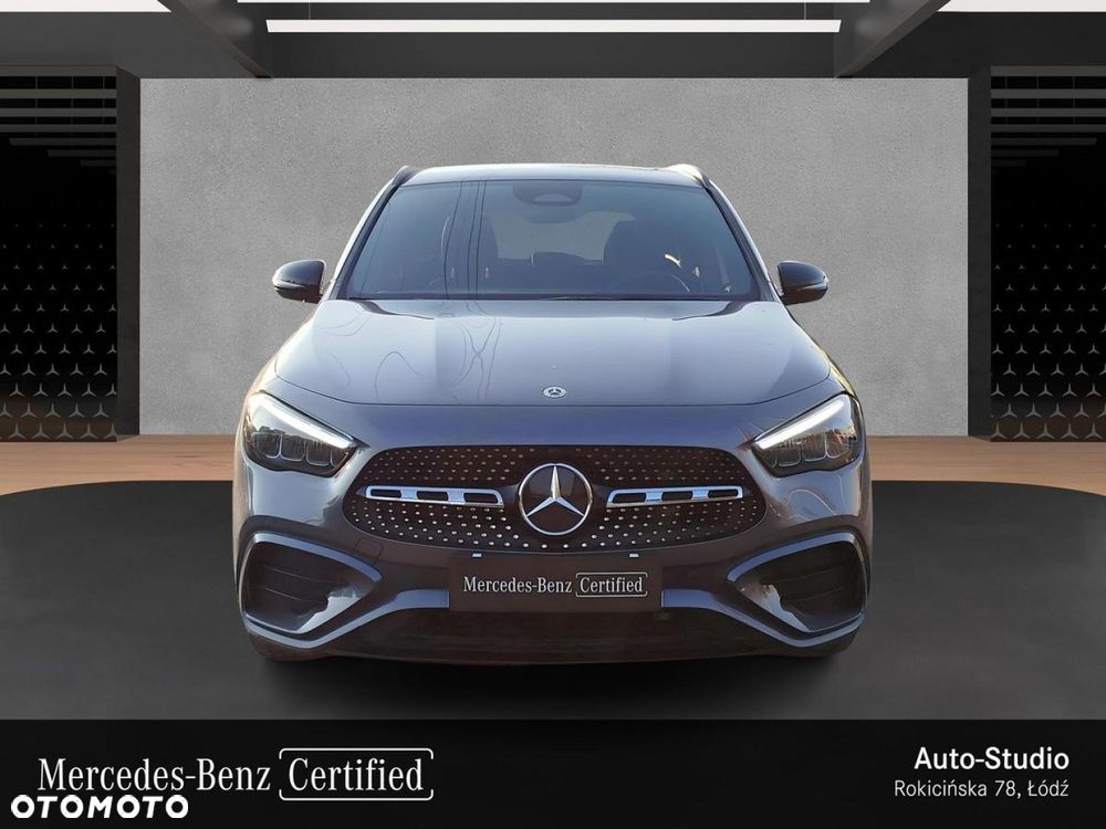 Mercedes-Benz GLA - 10