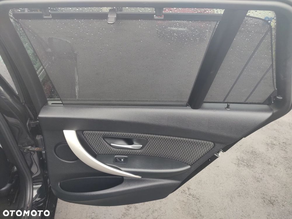 BMW Seria 3 318d Sport Line - 8