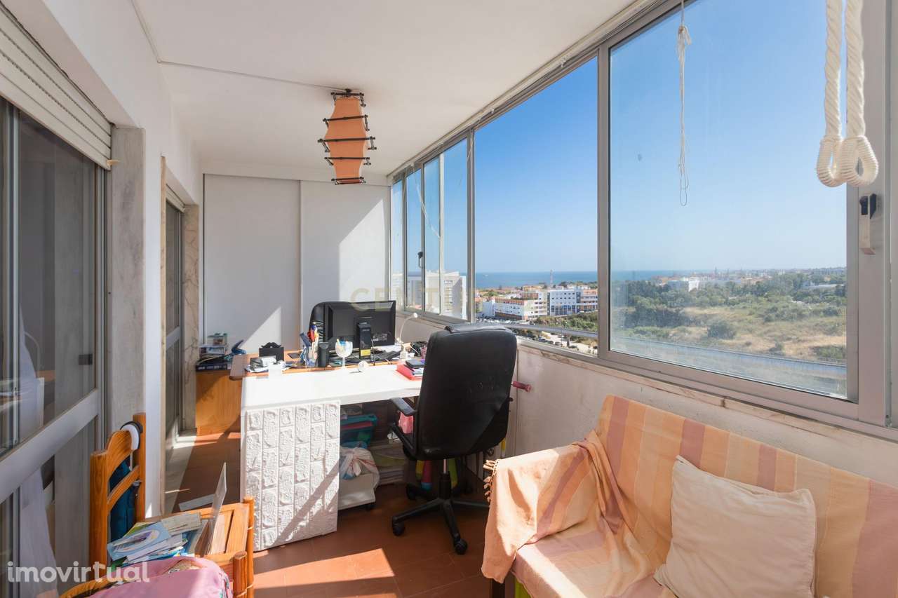 Apartamento T2 em Paço de Arcos com estacionamento. Venha viver entre - Grande imagem: 4/21