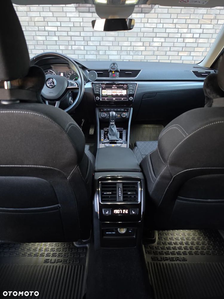 Skoda Superb 2.0 TDI Style DSG - 35