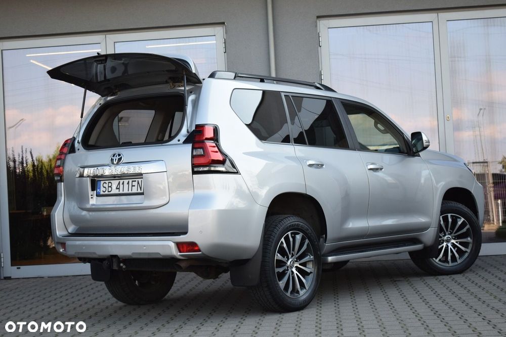 Toyota Land Cruiser - 12