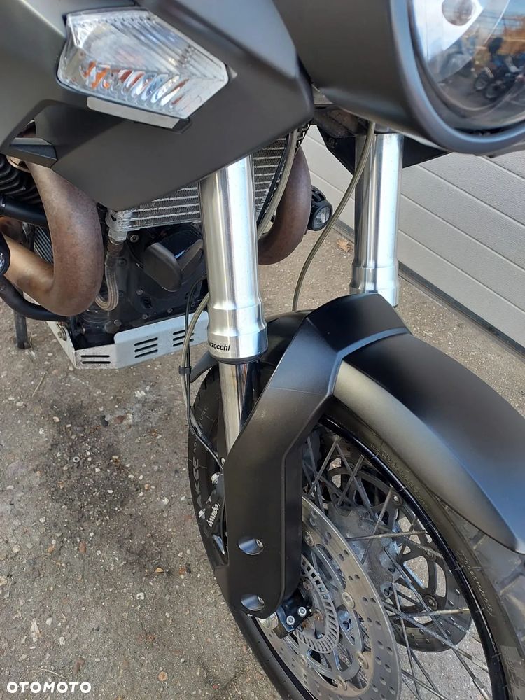 Moto Guzzi Stelvio - 13