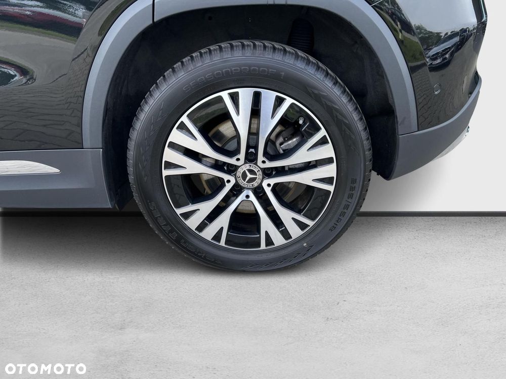 Mercedes-Benz GLA - 17
