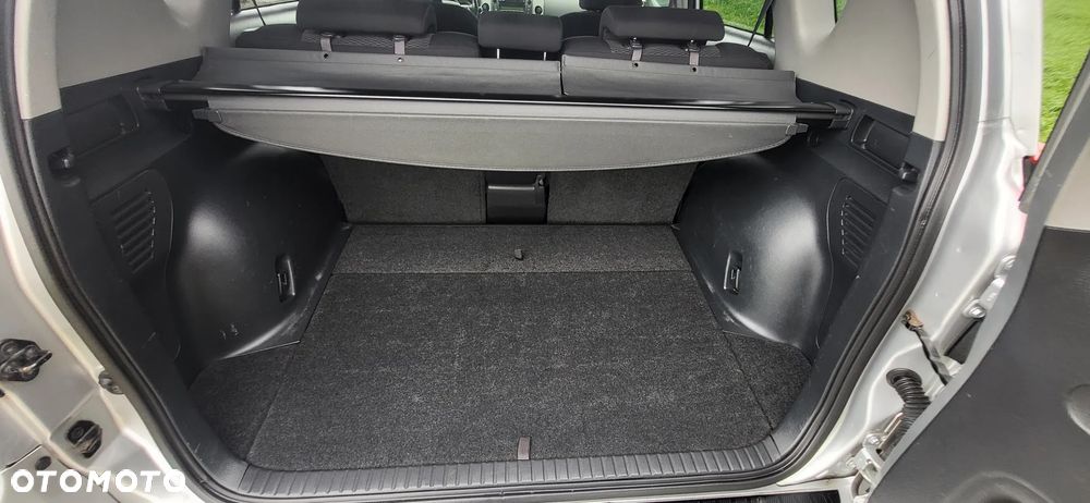Toyota RAV4 2.0 4x4 Travel - 12