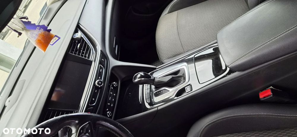 Opel Insignia 1.5 T Innovation S&S - 19